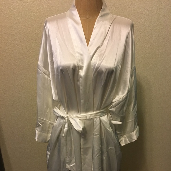 "Bride" 👰🏼 white silk robe! Size L, w/waist tie - Picture 2 of 4